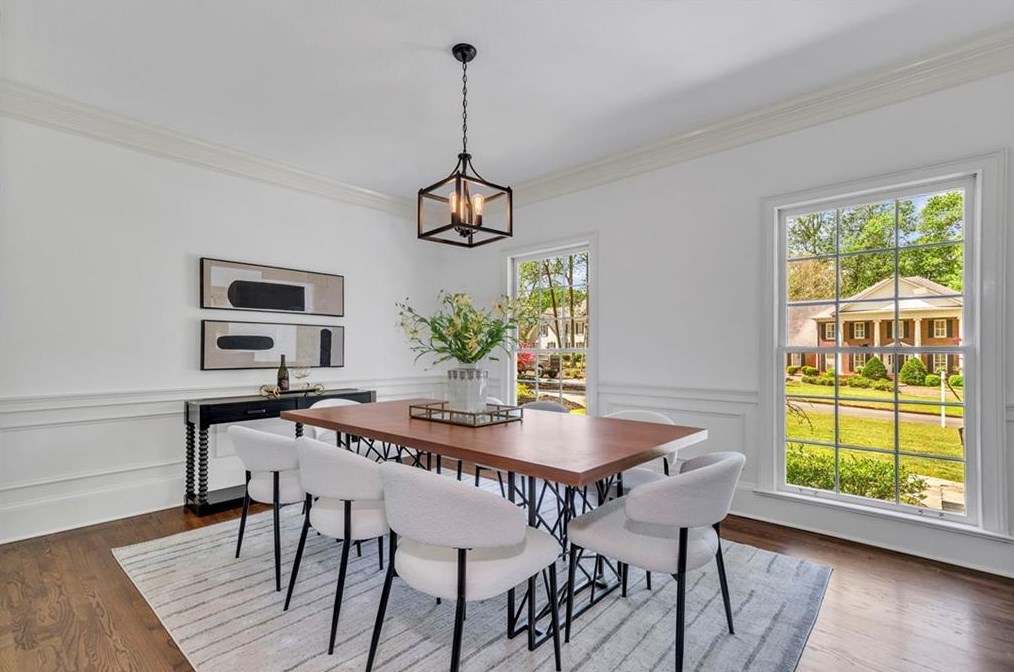 1635 Lazy River Ln, Atlanta GA  30350-3523 exterior