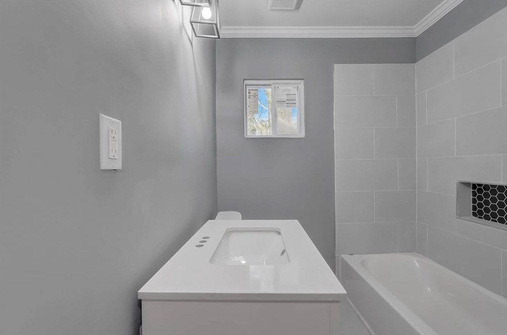 822 Midway St, Atlanta GA 30315-8611 exterior