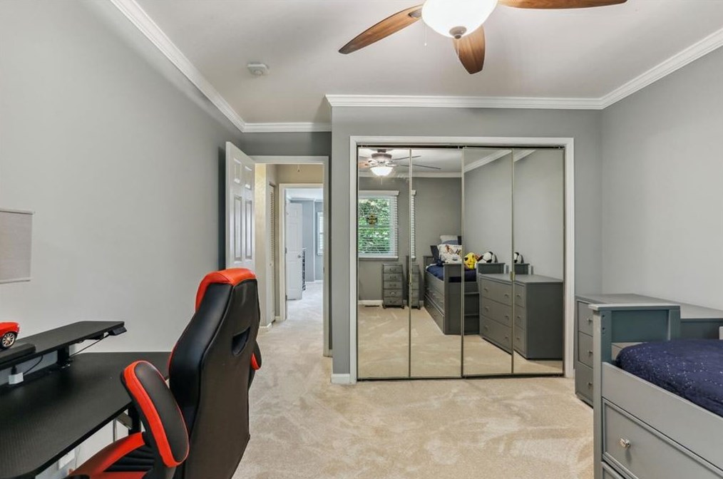 228 Peachtree Hollow Ct, Atlanta GA  30328-1643 exterior