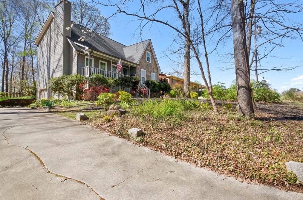 590 Shay Dr, Marietta, GA 30060-5326