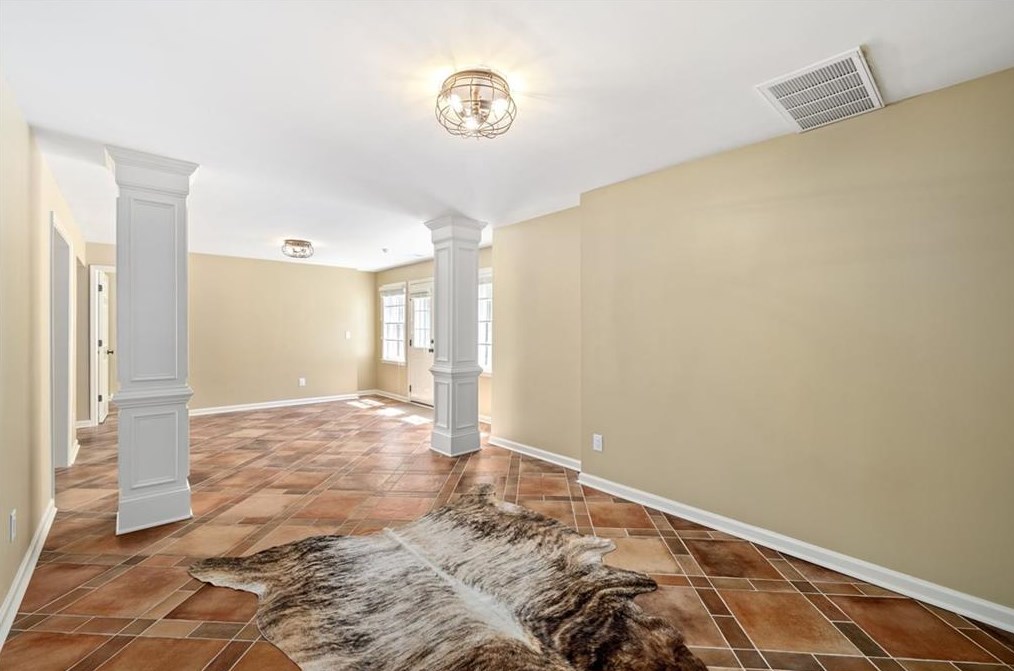 1088 Hunters Brook Ct, Atlanta GA  30319-4714 exterior