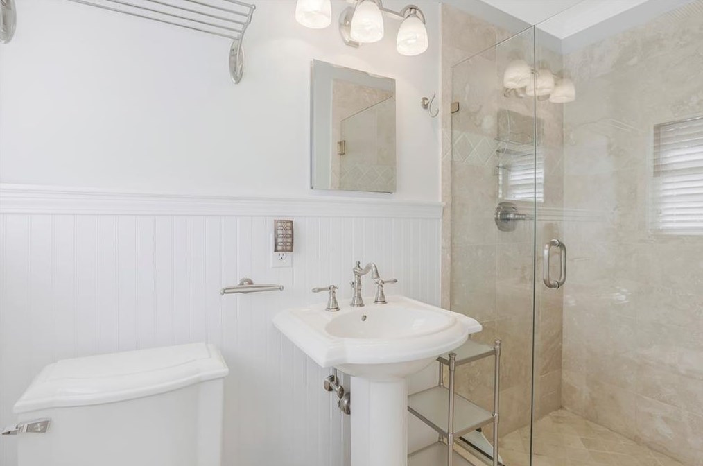 1538 Council Bluff Dr, Atlanta GA  30345-4136 exterior