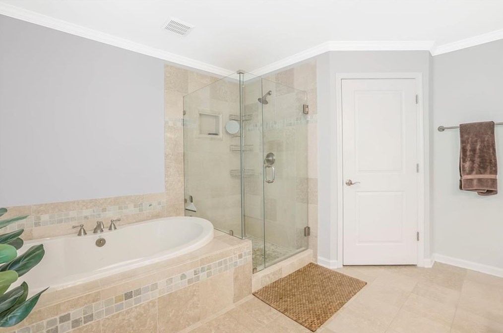 1538 Council Bluff Dr, Atlanta GA  30345-4136 exterior