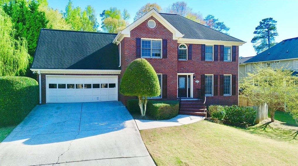 1595 Holly Lake Cir, Lithonia, GA 30078-5964
