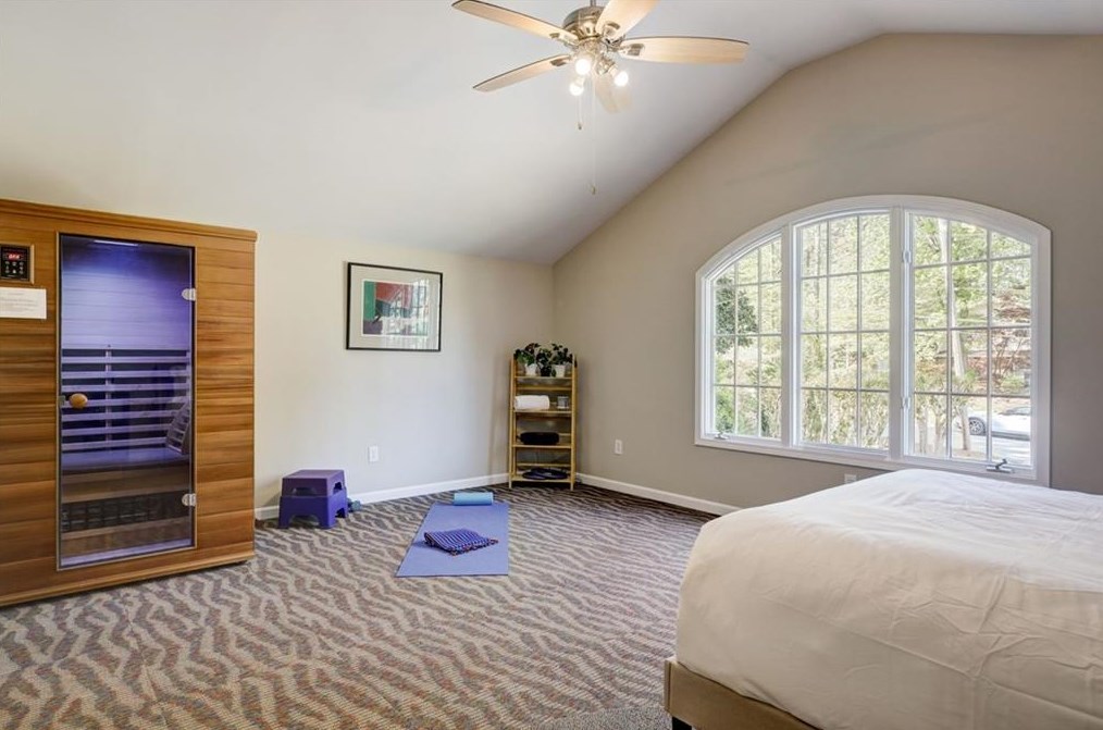 3837 Foxford Dr, Atlanta GA  30340-4406 exterior