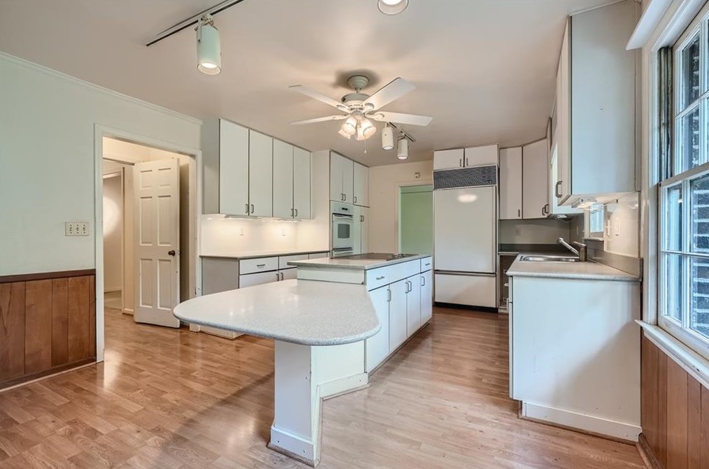 2255 Shasta Way, Atlanta GA  30345-2603 exterior