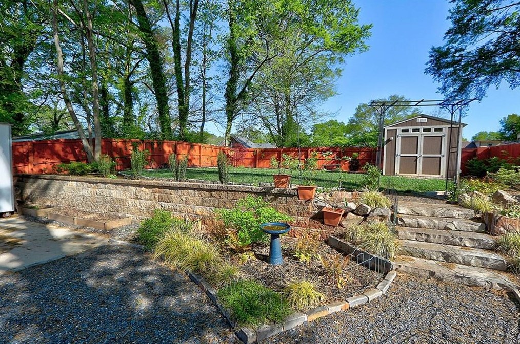 2012 Marco Dr, Decatur GA  30032-3936 exterior