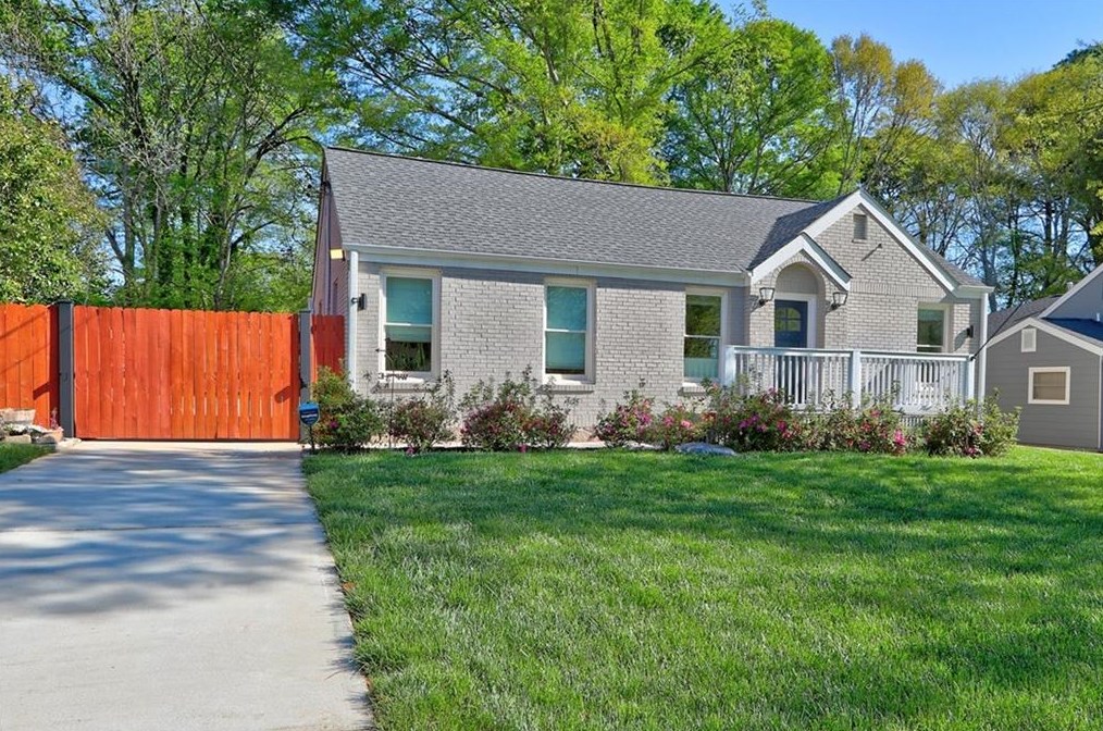 2012 Marco Dr, Decatur GA  30032-3936 exterior