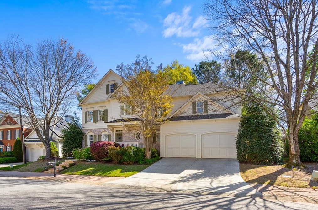 2115 Spring Hill Ct, Smyrna, GA 30080-8695