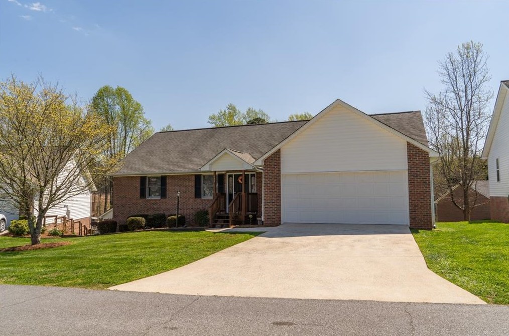 607 Alston Ln, Cornelia, GA 30531