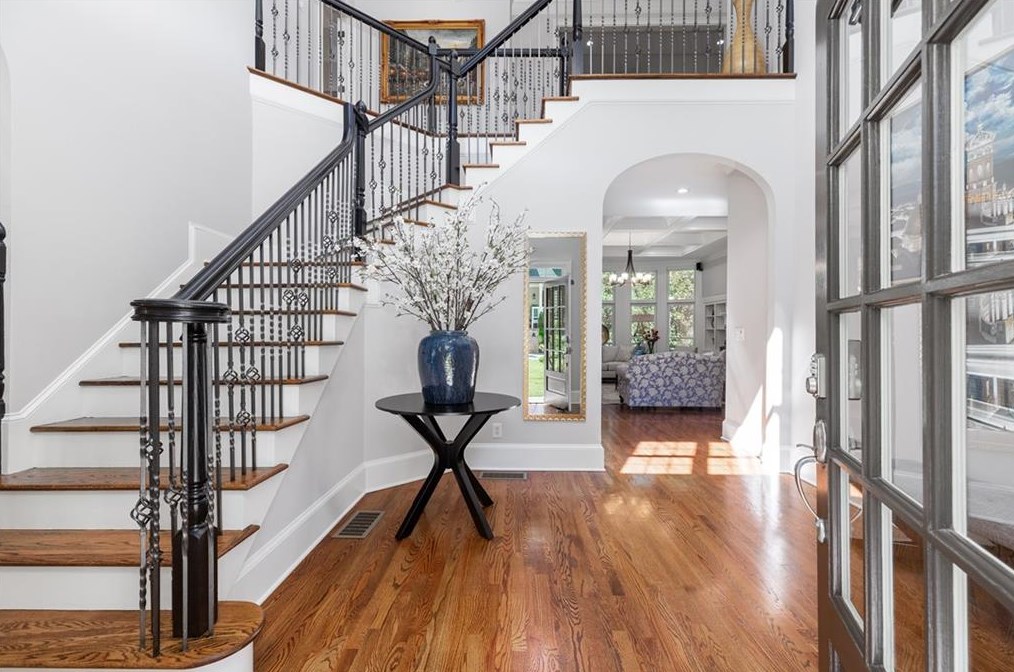 2258 Colonial Dr, Atlanta GA  30319-3881 exterior