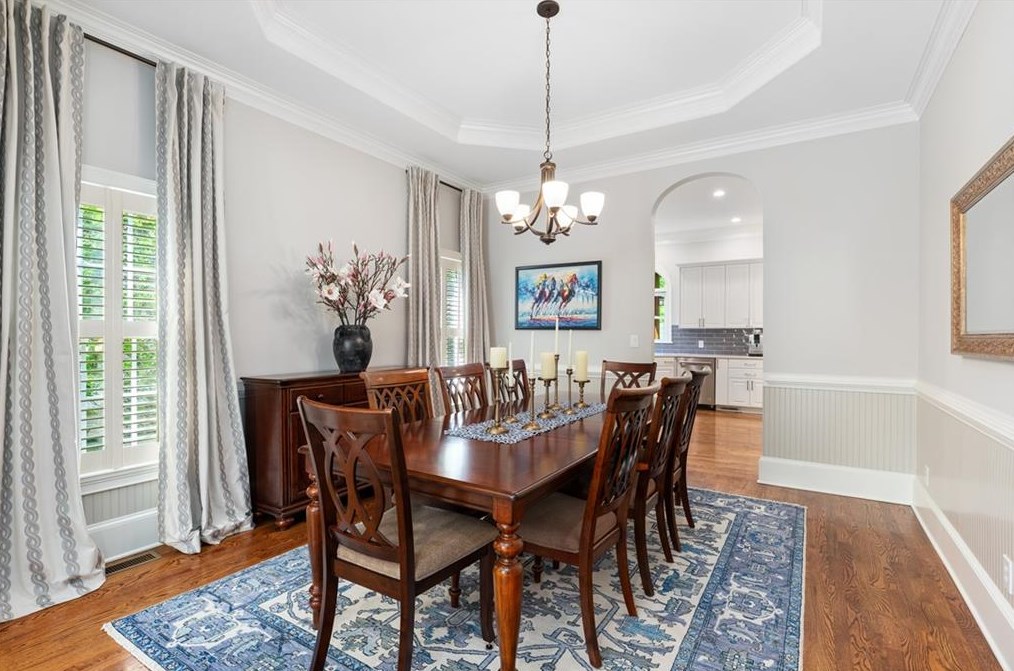 2258 Colonial Dr, Atlanta GA  30319-3881 exterior