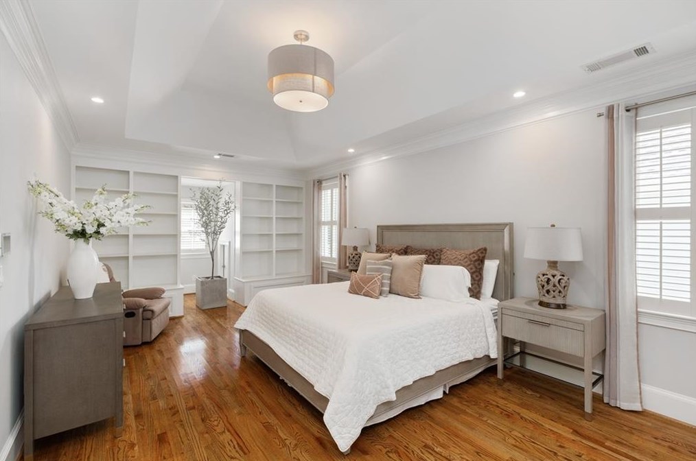 2258 Colonial Dr, Atlanta GA  30319-3881 exterior