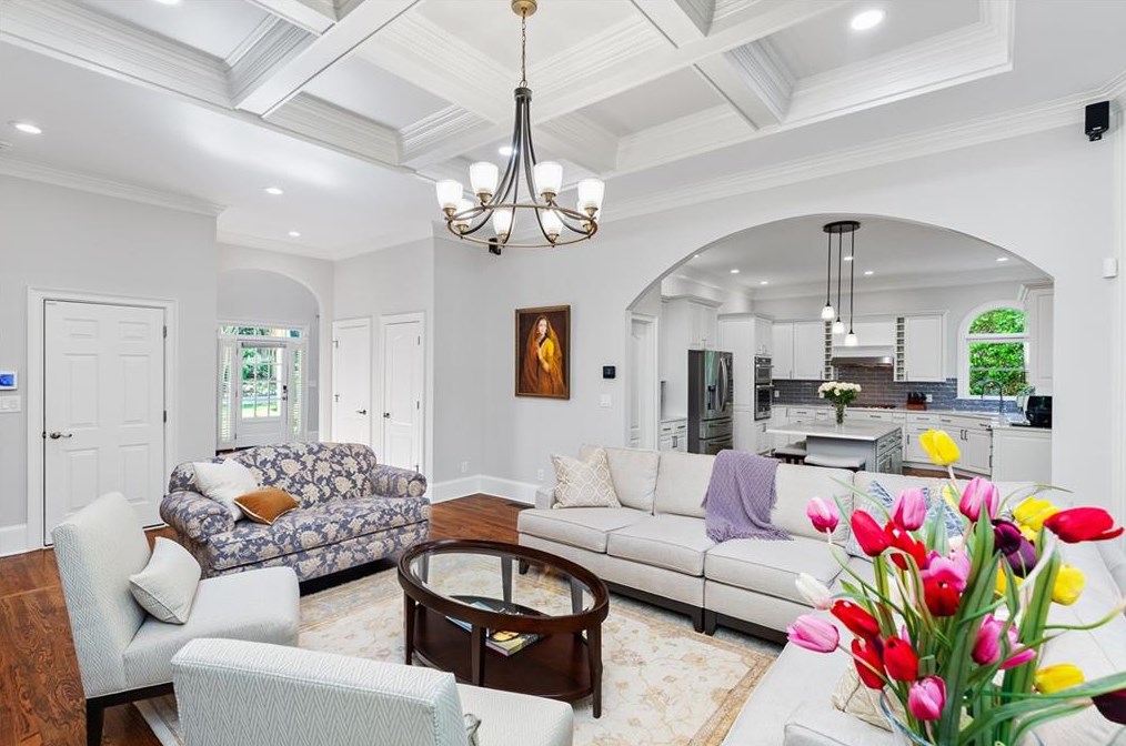 2258 Colonial Dr, Atlanta GA  30319-3881 exterior