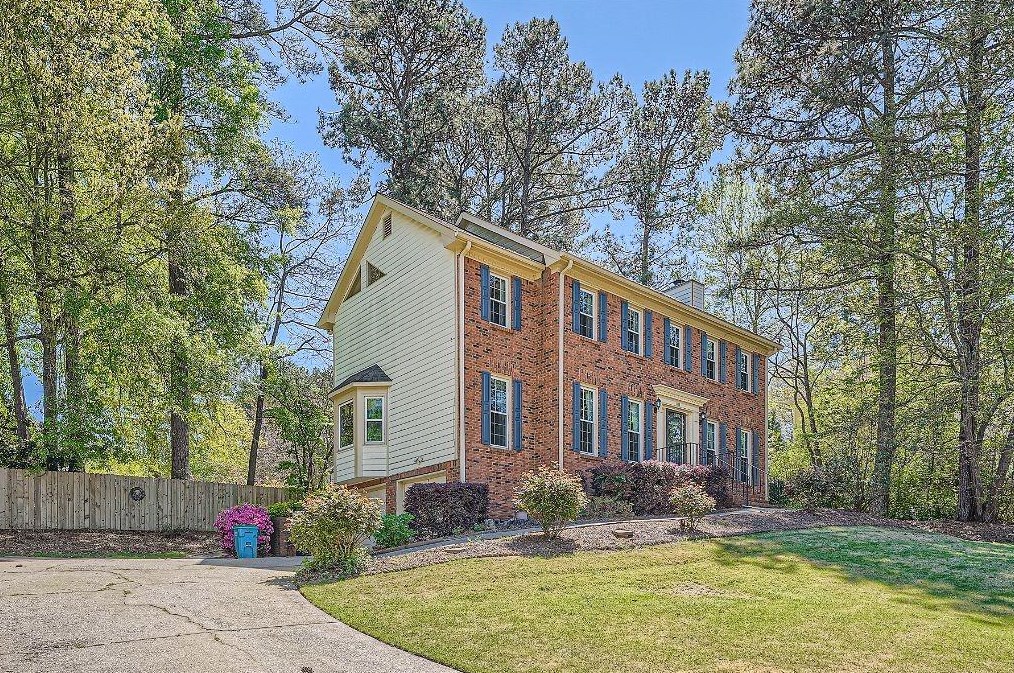 1123 Melton Dr, Lilburn, GA 30047-1981