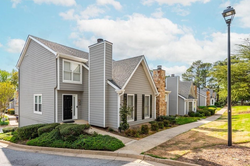 1200 Defoor Ct, Atlanta, GA 30318-2970