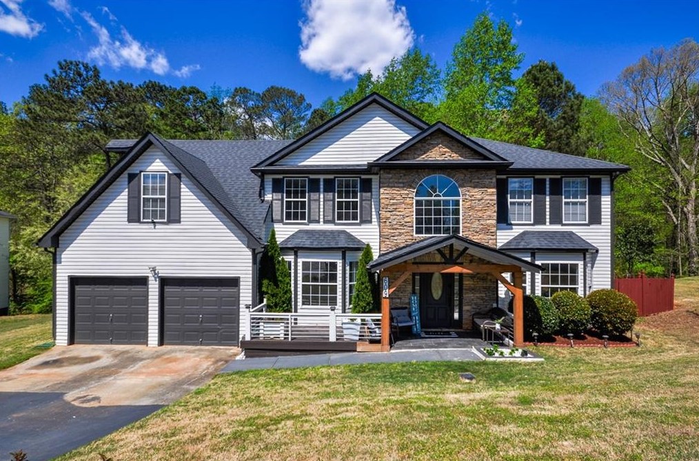 609 Lakewater View Dr, Stone Mountain, GA 30087-6530