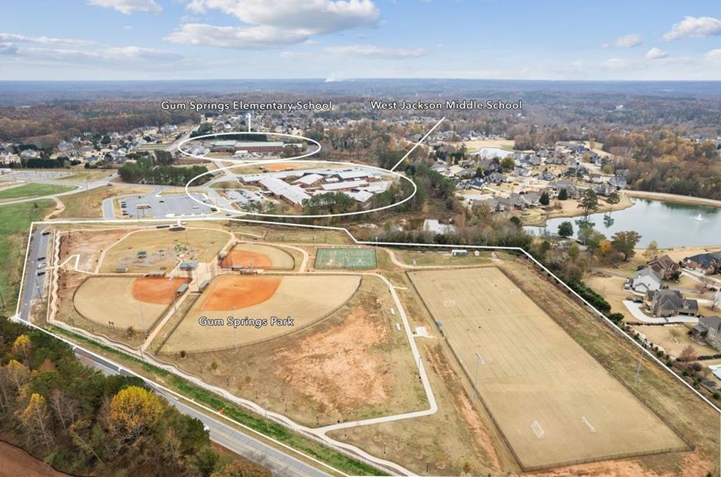 4064 Links Blvd, Jefferson GA  30549-8826 exterior