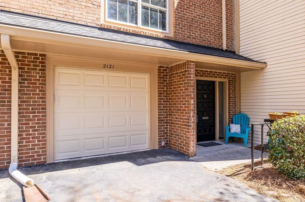 2121 Simsbury Ln, Atlanta GA 30338-6511 exterior