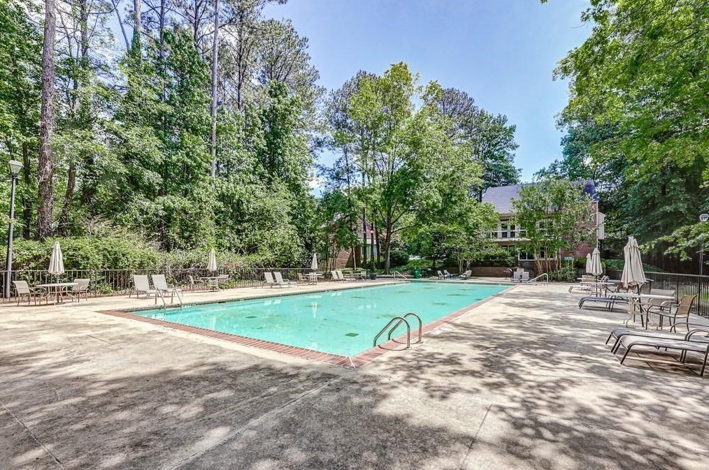 2121 Simsbury Ln, Atlanta GA 30338-6511 exterior