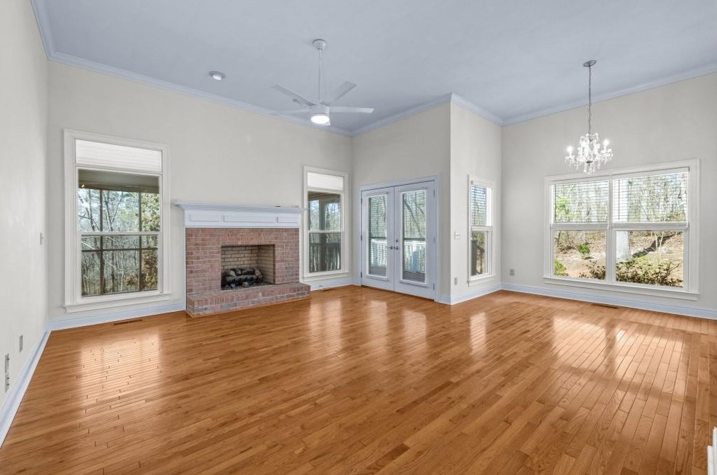 5512 Holly Hill Dr, Gainesville, GA 30506