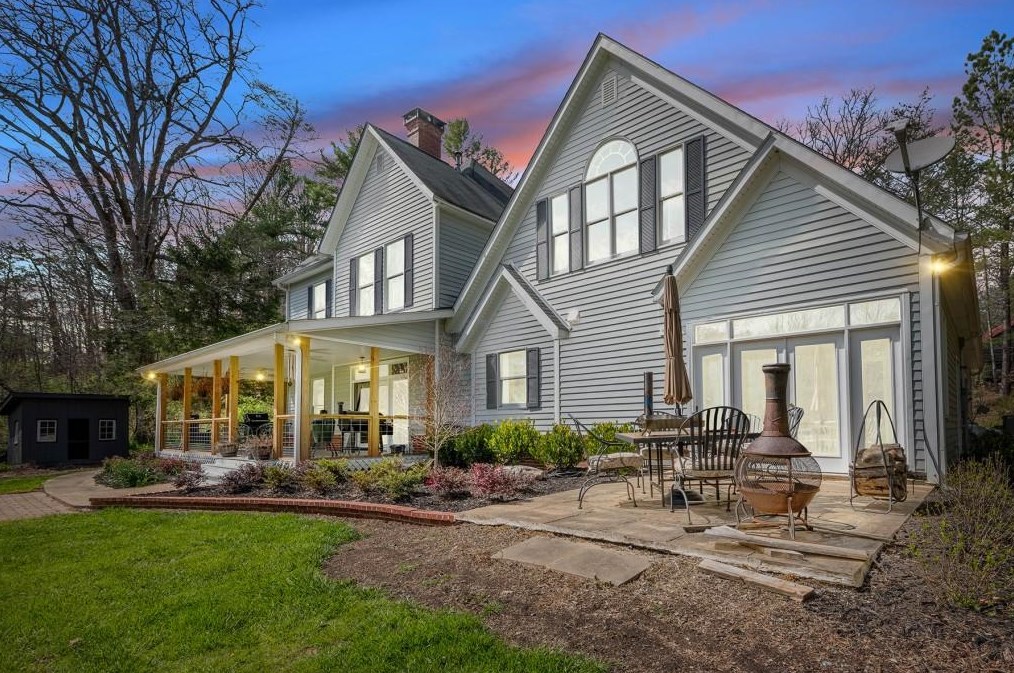 195 Old Farm Way, Blue Ridge, GA 30513