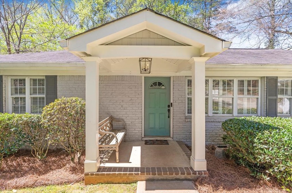 4616 Dalmer Rd, Atlanta, GA 30342-2726
