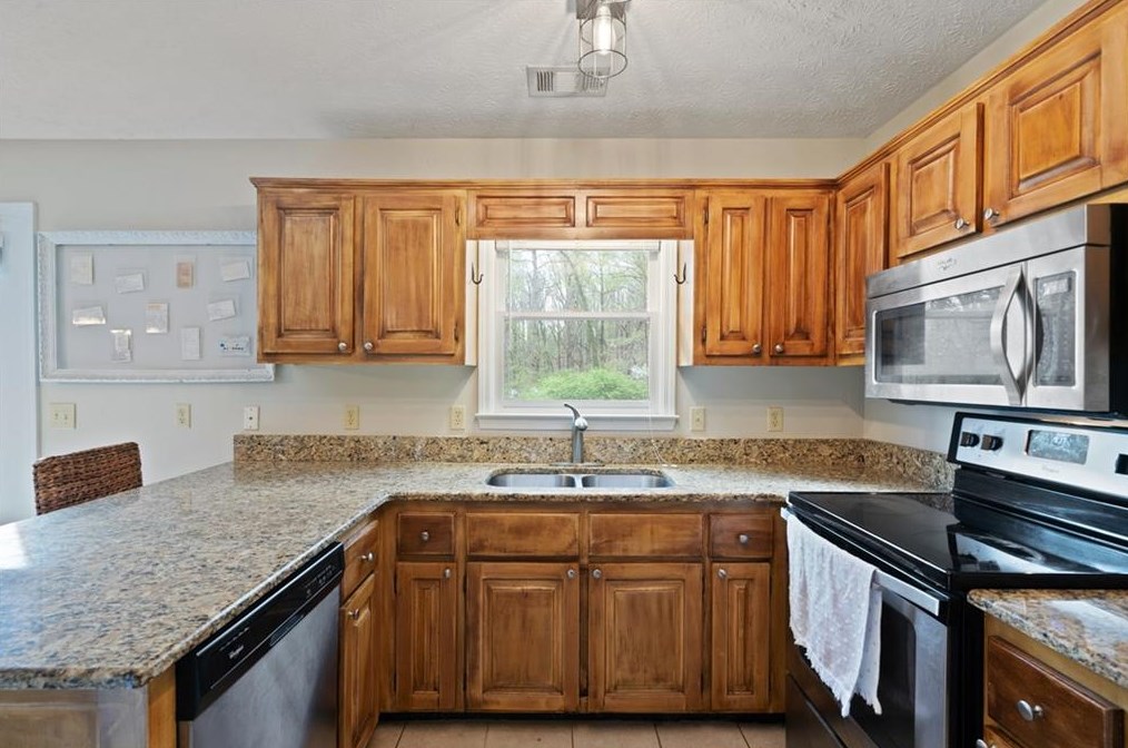 2324 Sportsman Club Rd, Gainesville GA  30501-1018 exterior