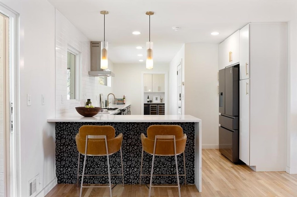 4000 Cooper Lk Rd, Smyrna GA  30082-3326 exterior