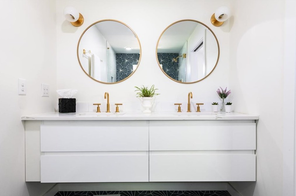 4000 Cooper Lk Rd, Smyrna GA  30082-3326 exterior