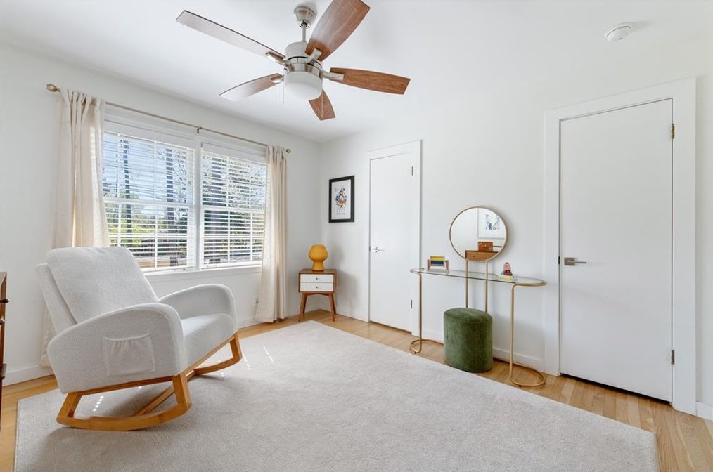 4000 Cooper Lk Rd, Smyrna GA  30082-3326 exterior