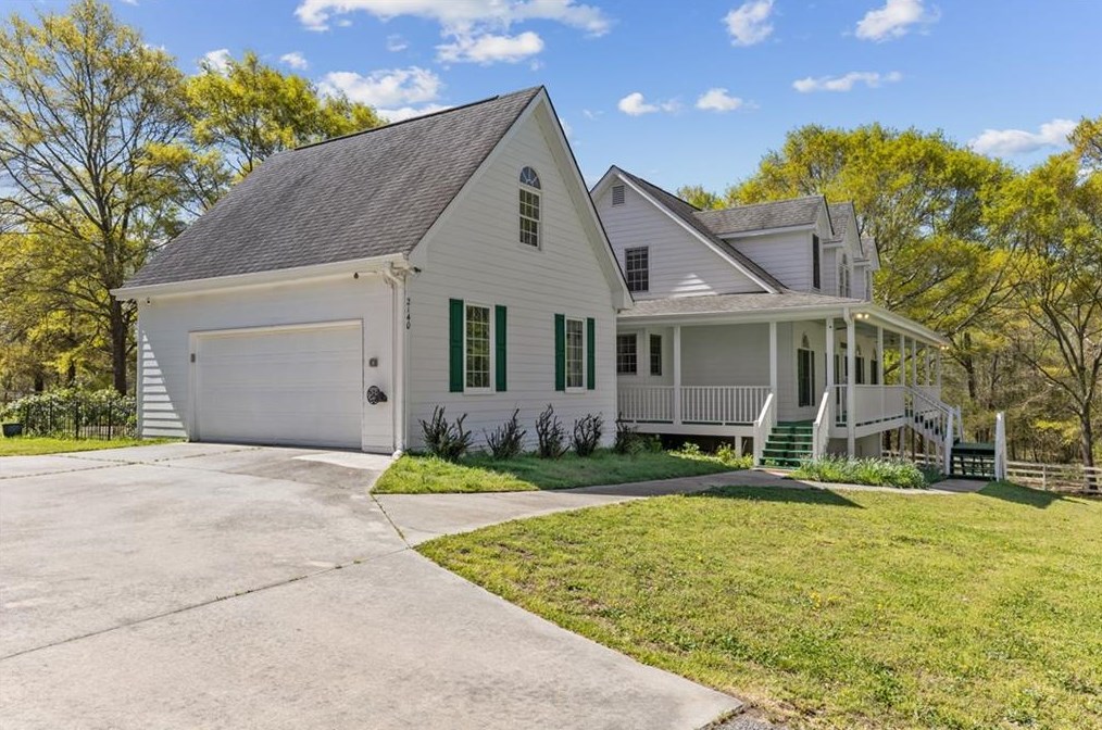 2140 Smyrna Rd, Conyers GA  30094-6169 exterior