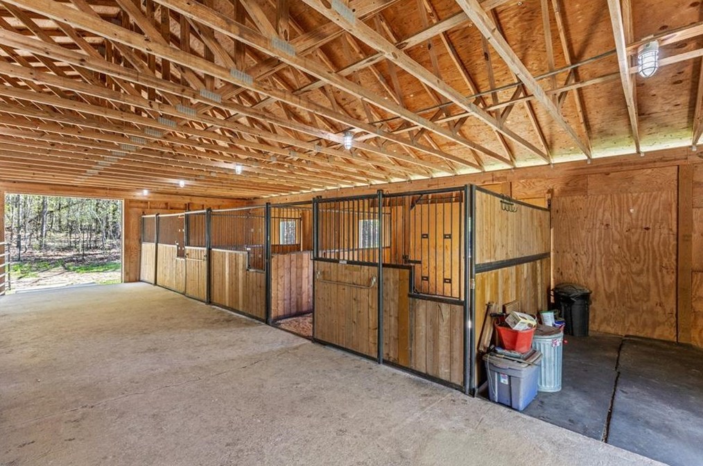 2140 Smyrna Rd, Conyers GA  30094-6169 exterior