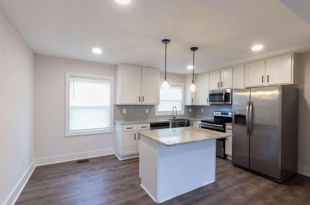 60 Finch Dr, Atlanta GA  30315-6502 exterior