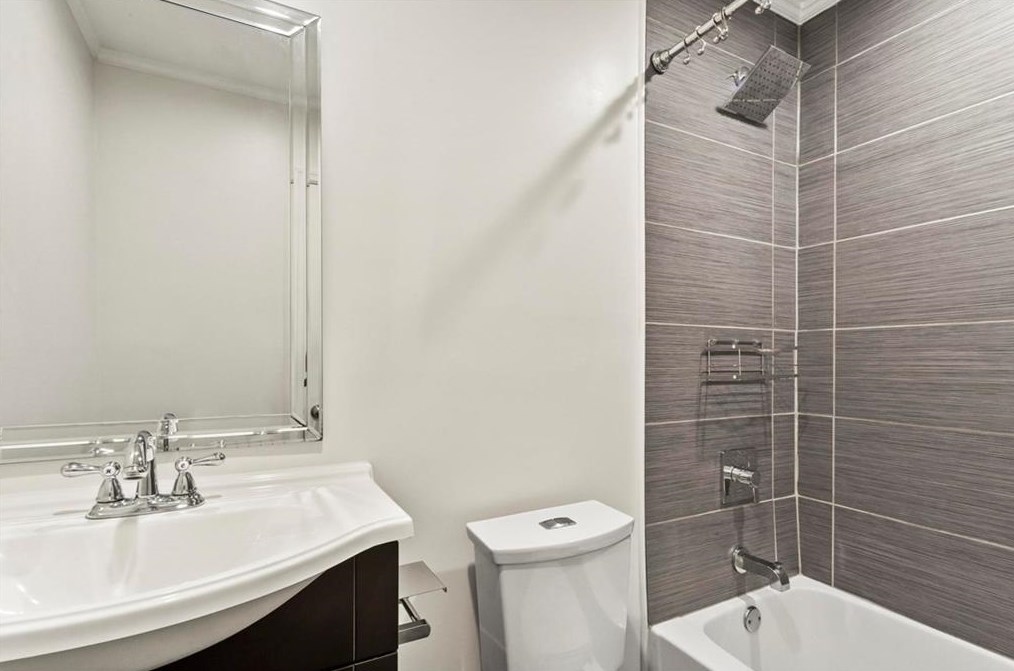 2747 Farmstead Rd, Smyrna GA  30080-2619 exterior