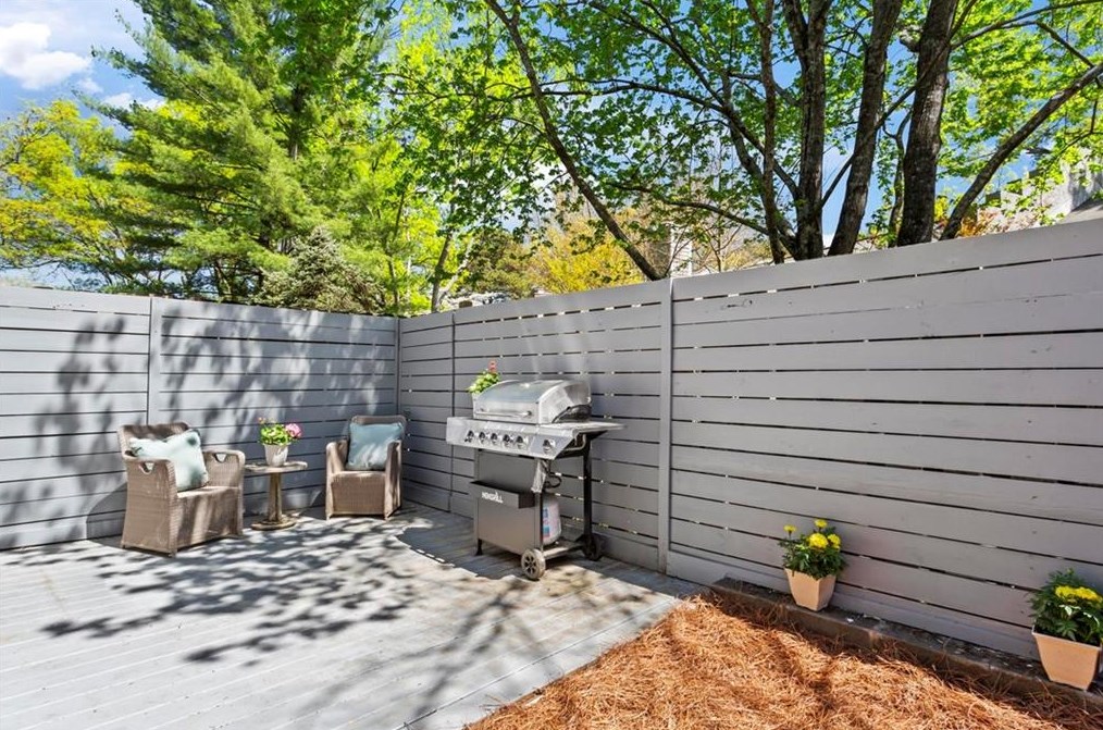 2747 Farmstead Rd, Smyrna GA  30080-2619 exterior