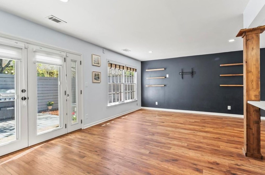 2747 Farmstead Rd, Smyrna GA  30080-2619 exterior