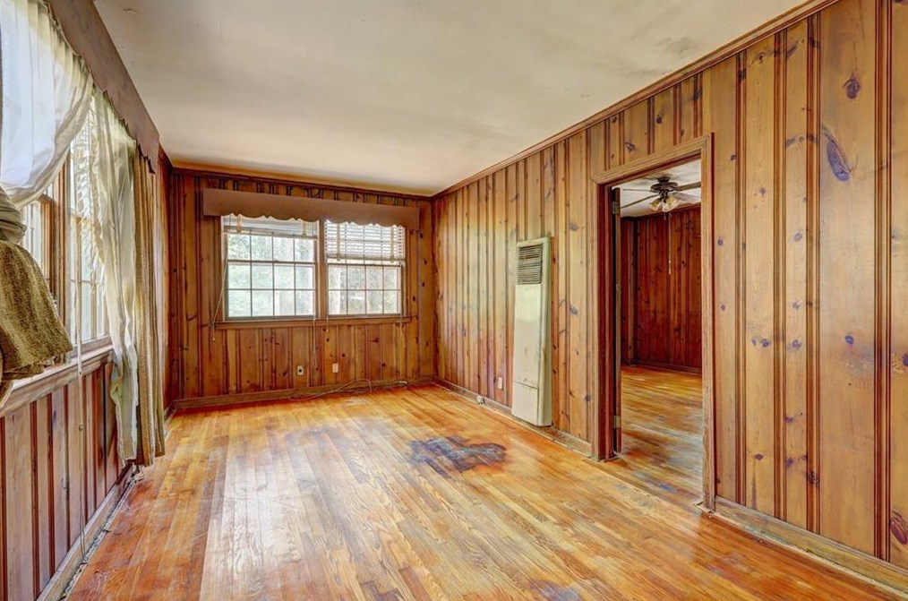 1186 Thomas Rd, Decatur GA  30030-4615 exterior