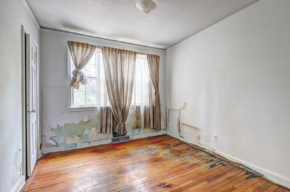 1186 Thomas Rd, Decatur GA  30030-4615 exterior