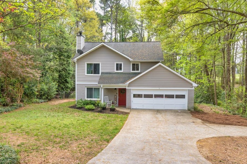 298 Fieldview Dr, Auburn, GA 30011