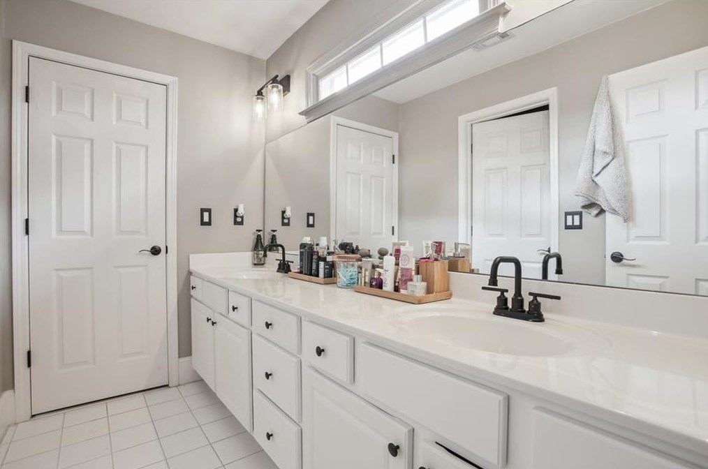 1665 Millside Ter, Dacula GA  30019-3259 exterior