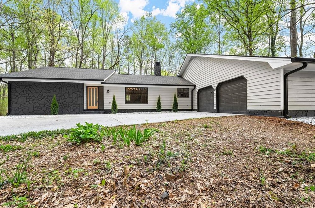 4334 Mink Livsey Rd, Lithonia, GA 30039-5647