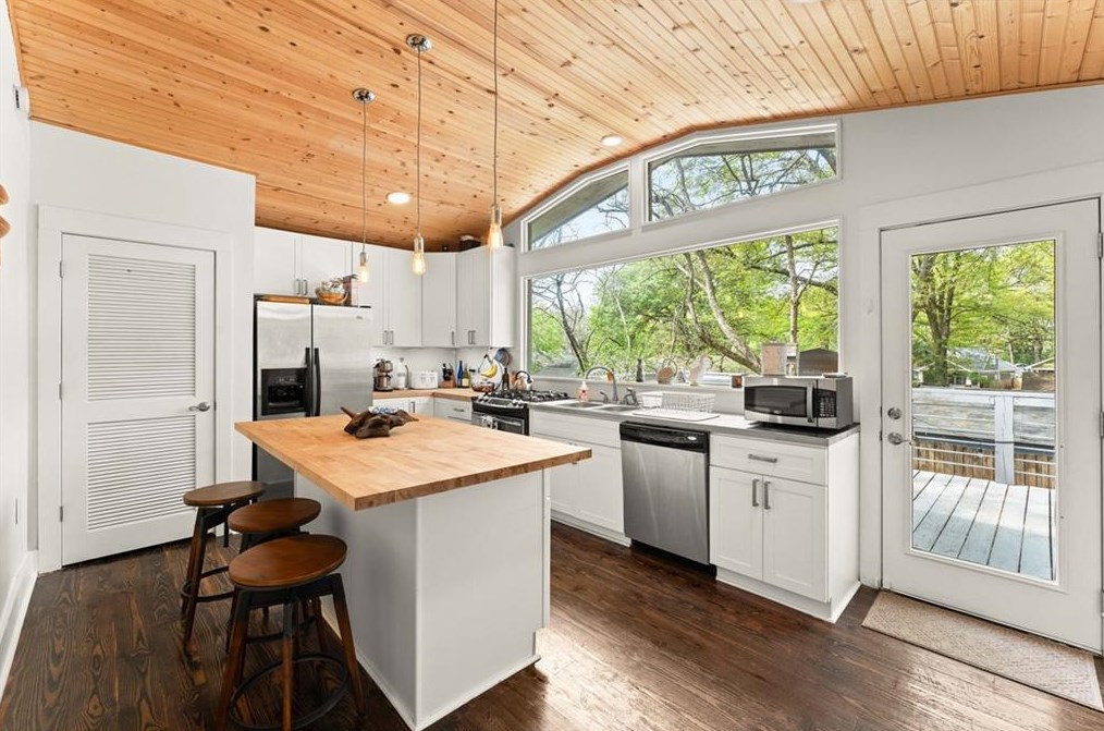 1306 Oak Grv Ave, Atlanta GA  30316-1620 exterior