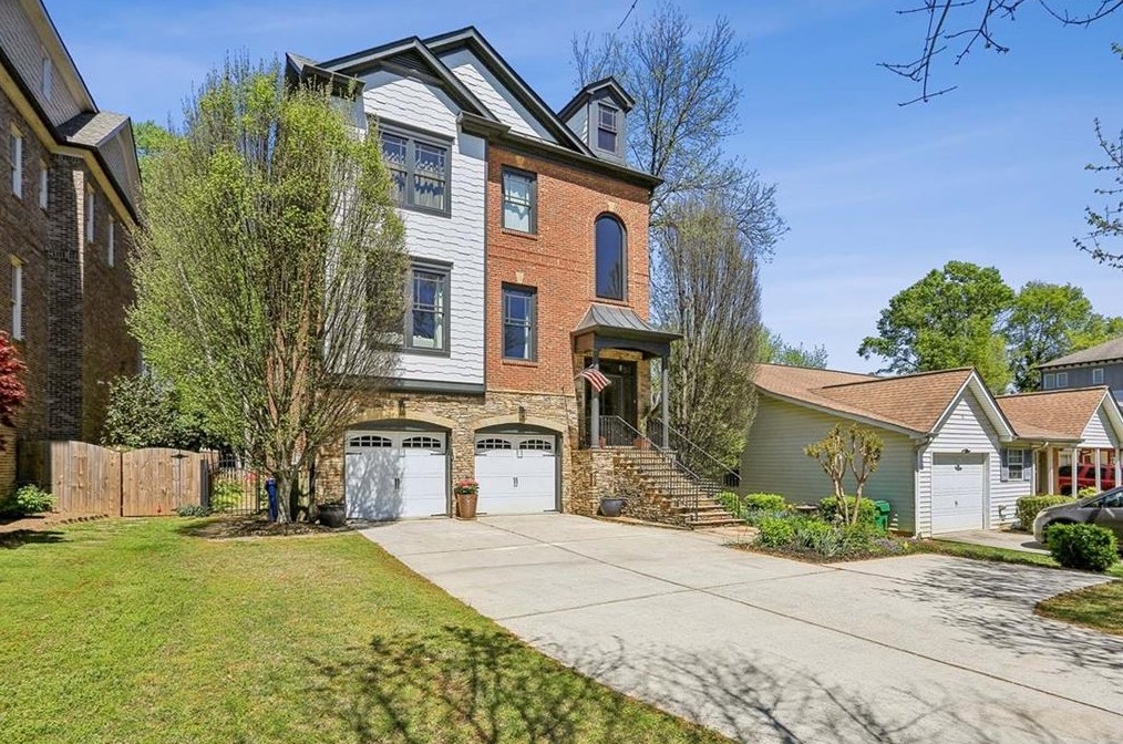 1282 Windsor Pkwy, Atlanta GA  30319-2651 exterior