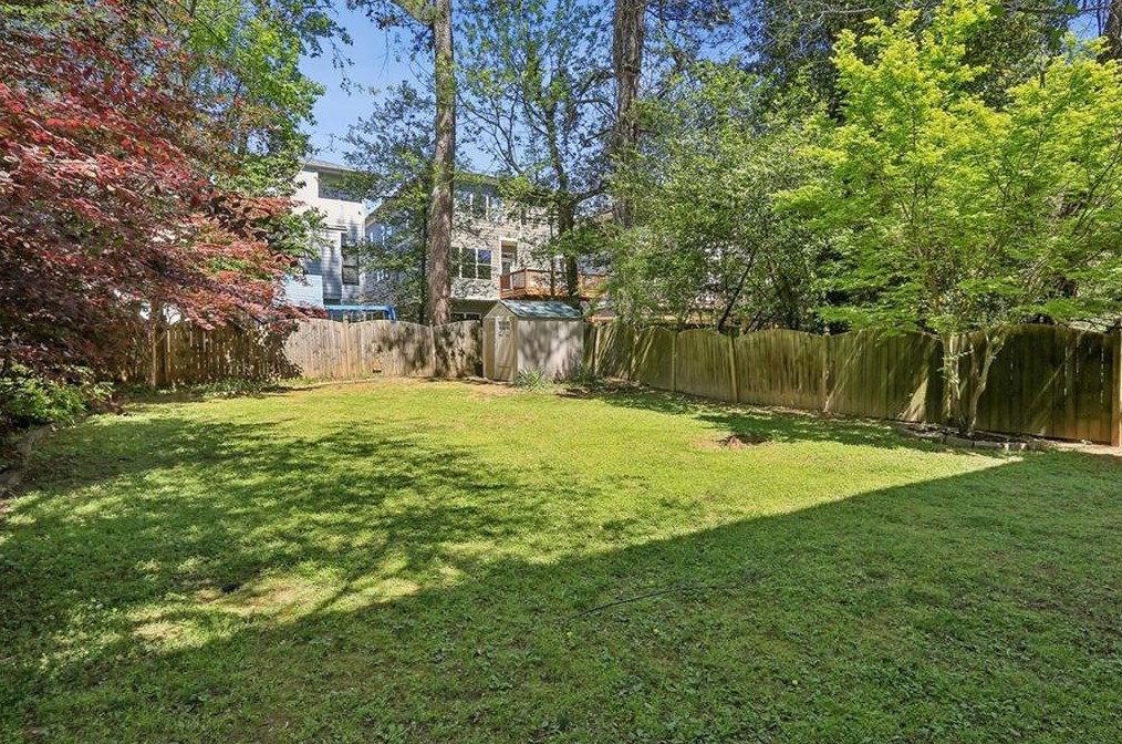 1282 Windsor Pkwy, Atlanta GA  30319-2651 exterior