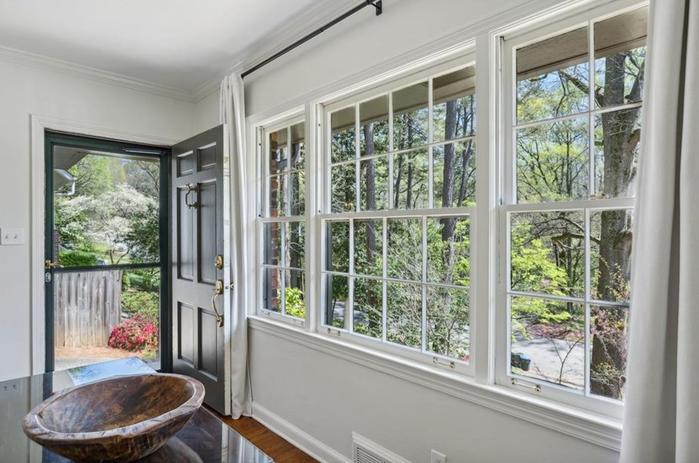 513 Westchester Dr, Decatur GA  30030-1125 exterior