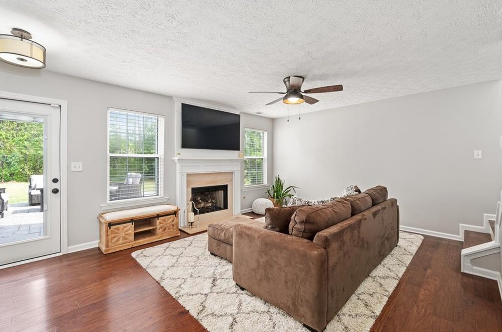 110 Creekstone Way, Acworth, GA 30101