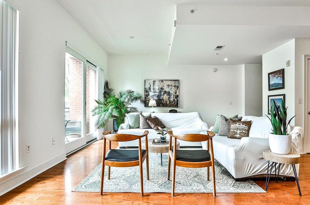 1179 Commerce Dr, Decatur GA  30030-5115 exterior