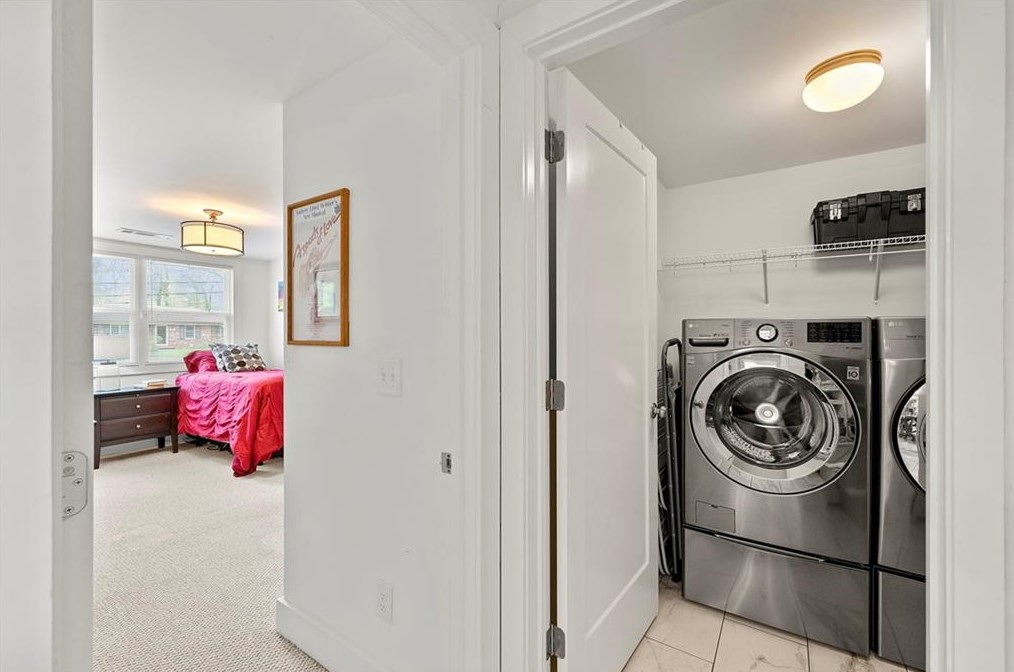 2868 Horse Shoe Dr, Atlanta GA  30316-4240 exterior