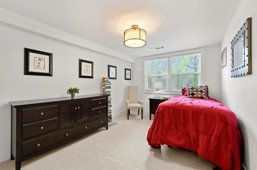 2868 Horse Shoe Dr, Atlanta GA  30316-4240 exterior